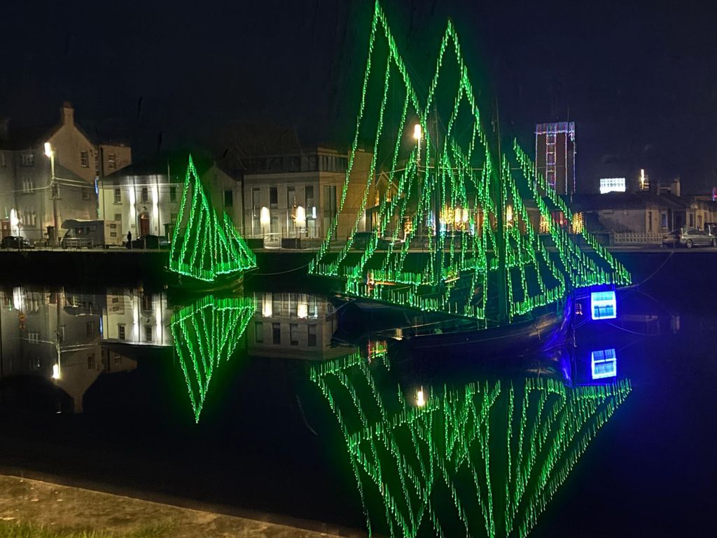 Galway: Tour zu den Klippen von Moher, Dunguaire Castle & Burren