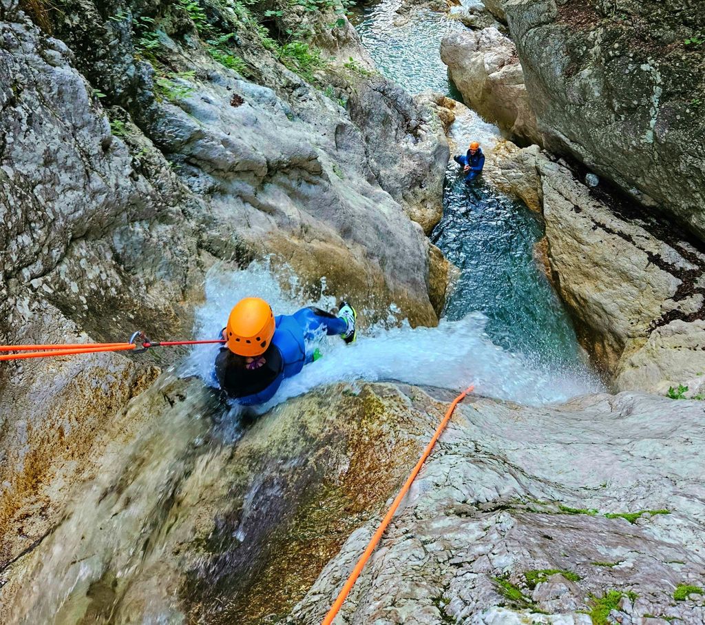 Bovec: Canyoning für Anfänger erleben