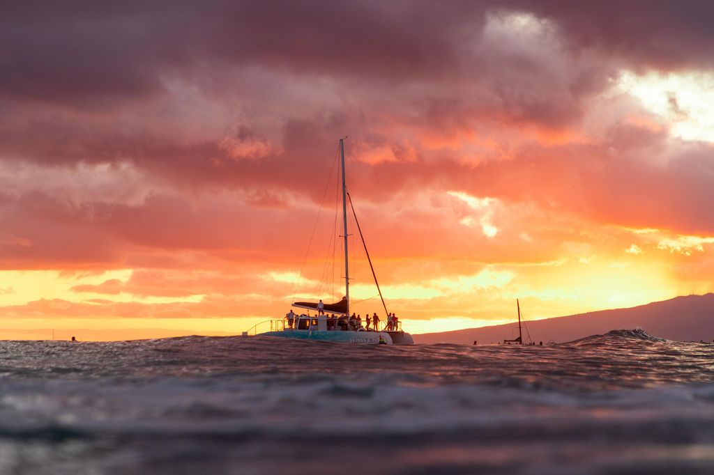 Gehe vom Waikiki Beach an Bord: Sunset Sail auf der Hāwea