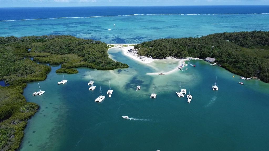 Fährschiff ile Aux cerfs