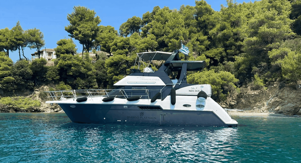 Skiathos: Unsere private Yachtfahrt bei Sonnenuntergang mit Getränken & Snacks