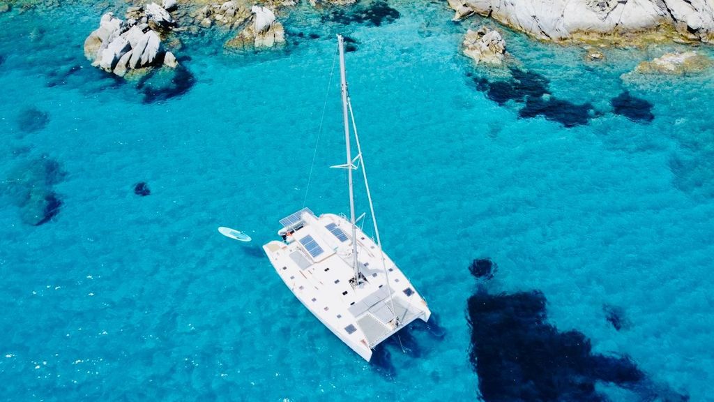 Mykonos: Katamaran-Kreuzfahrten mit Mittagessen und Getränken