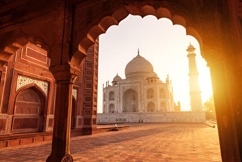 Taj Mahal: Sonnenaufgangstour mit Guide & Express-Eintritt