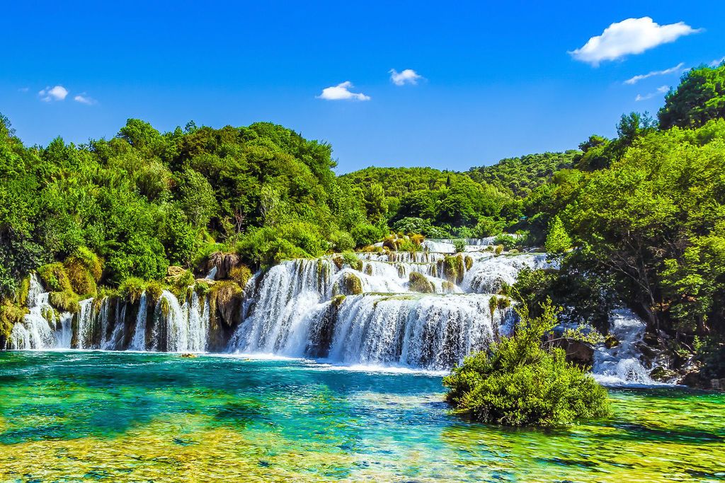 Split: Ganztägige Tour durch den Krka-Nationalpark mit Weinprobe