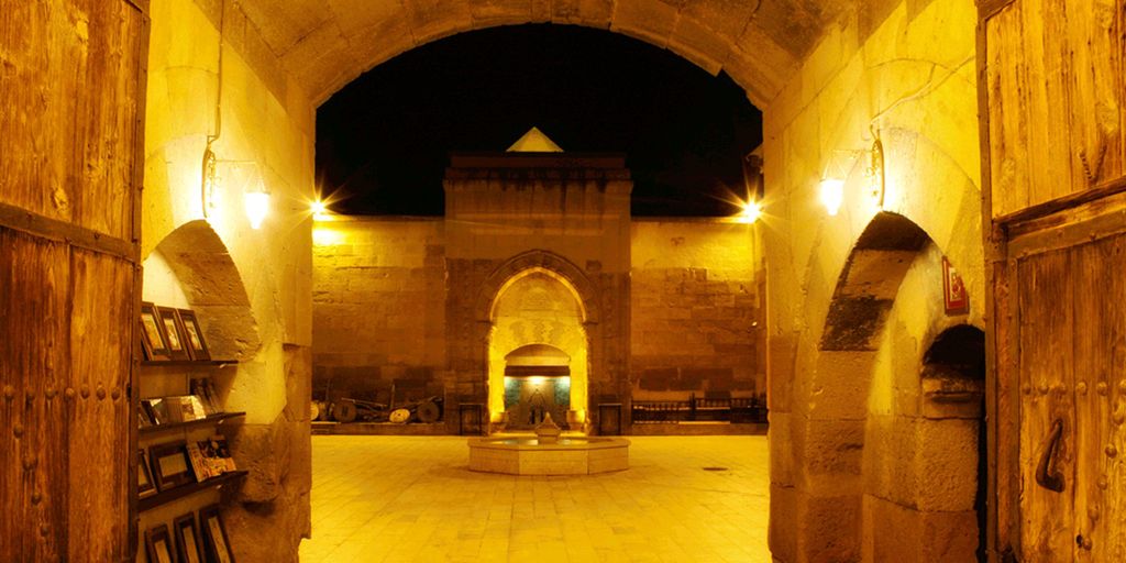 Kappadokien: die originale Zeremonie der wirbelnden Derwische