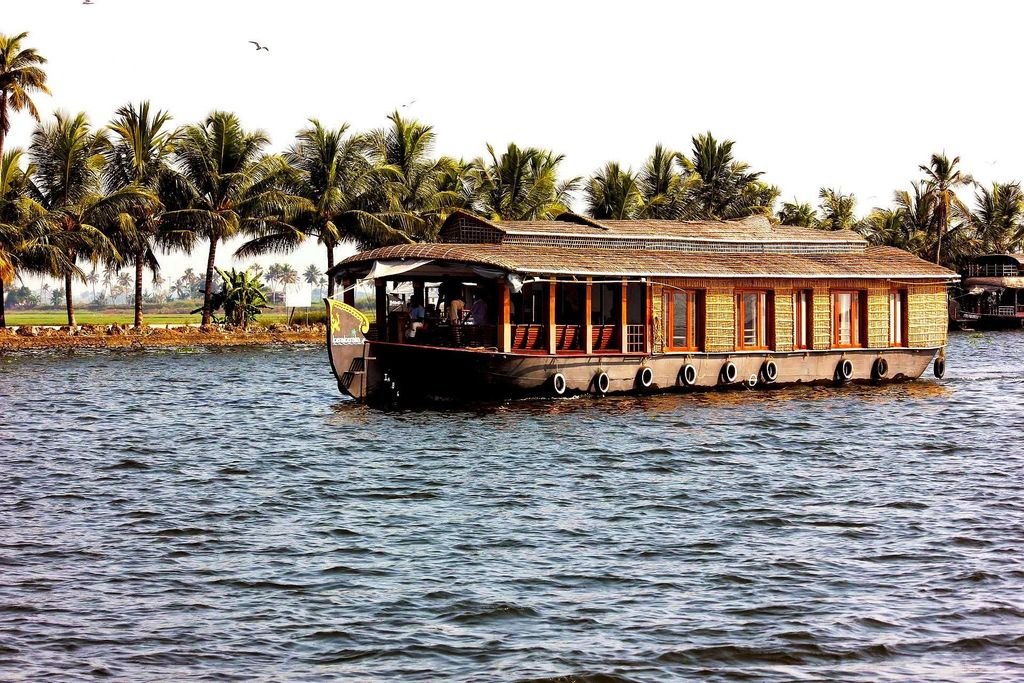 Von Chennai nach Kochi: 14-tägige Tour mit Hotel und Transport