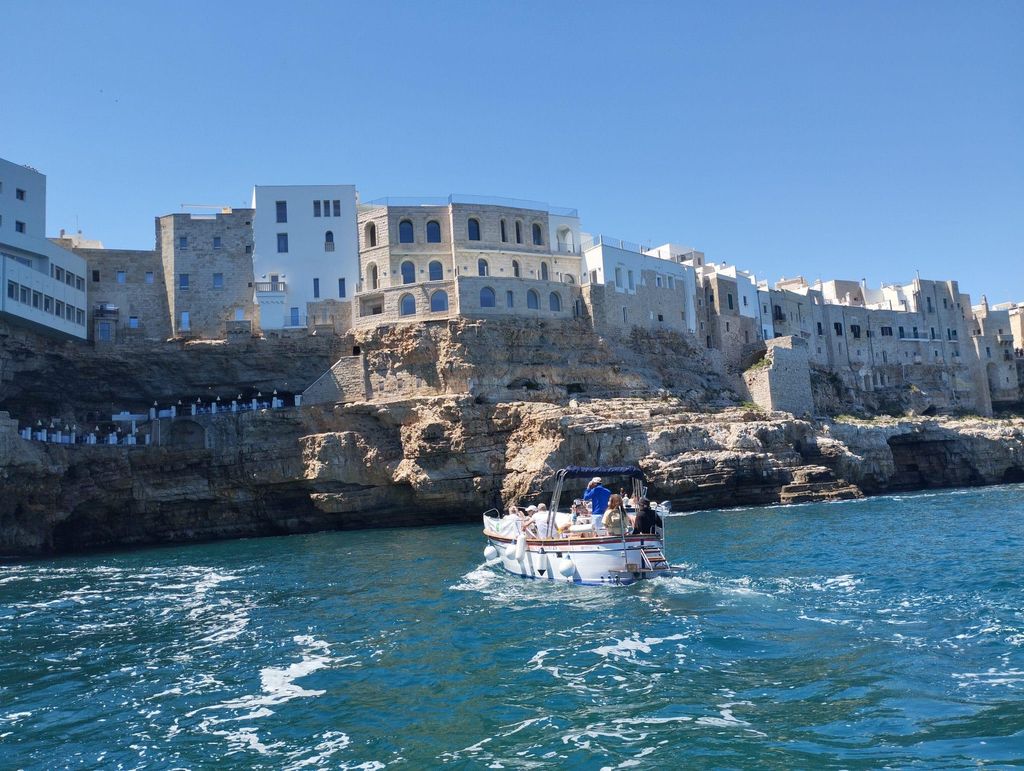 Monopoli: 2,5-stündige Bootstour zu den Höhlen von Polignano a Mare