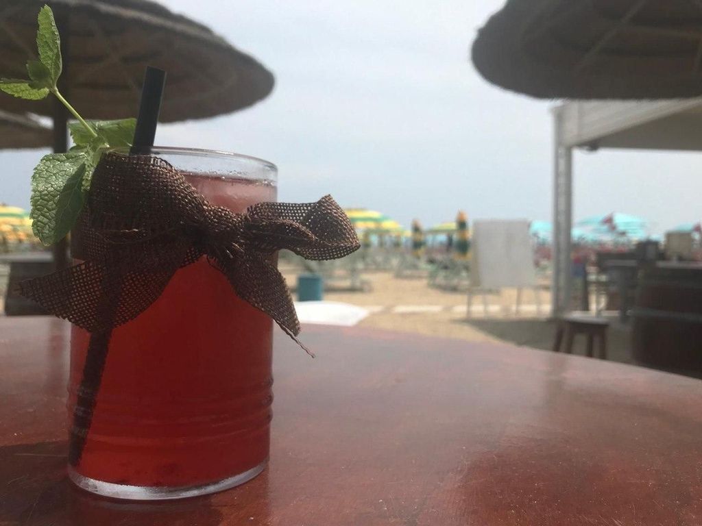 Rimini: Entspannter Tag am Meer mit Aperitif für 2 Personen