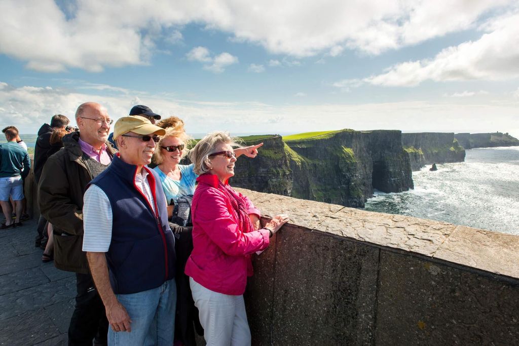 Dublin: Cliffs of Moher, Ennis & historische Limerick-Tagestour