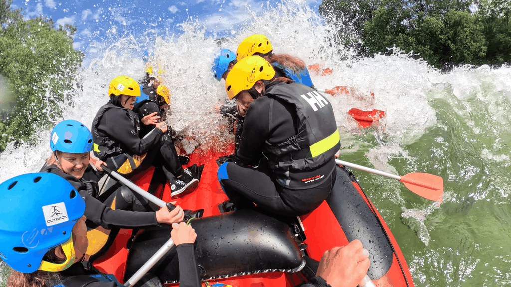Raftingtour Light für Erwachsene & Familien mit Kindern ab 8 Jahren