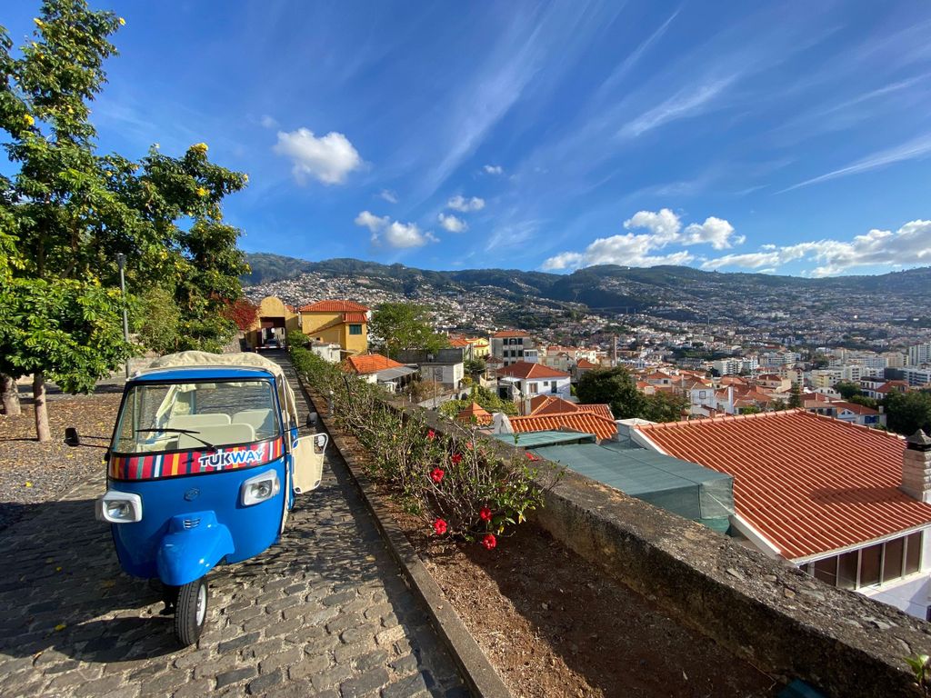 Funchal: Tuk-Tuk Tour zu den Highlights der Stadt