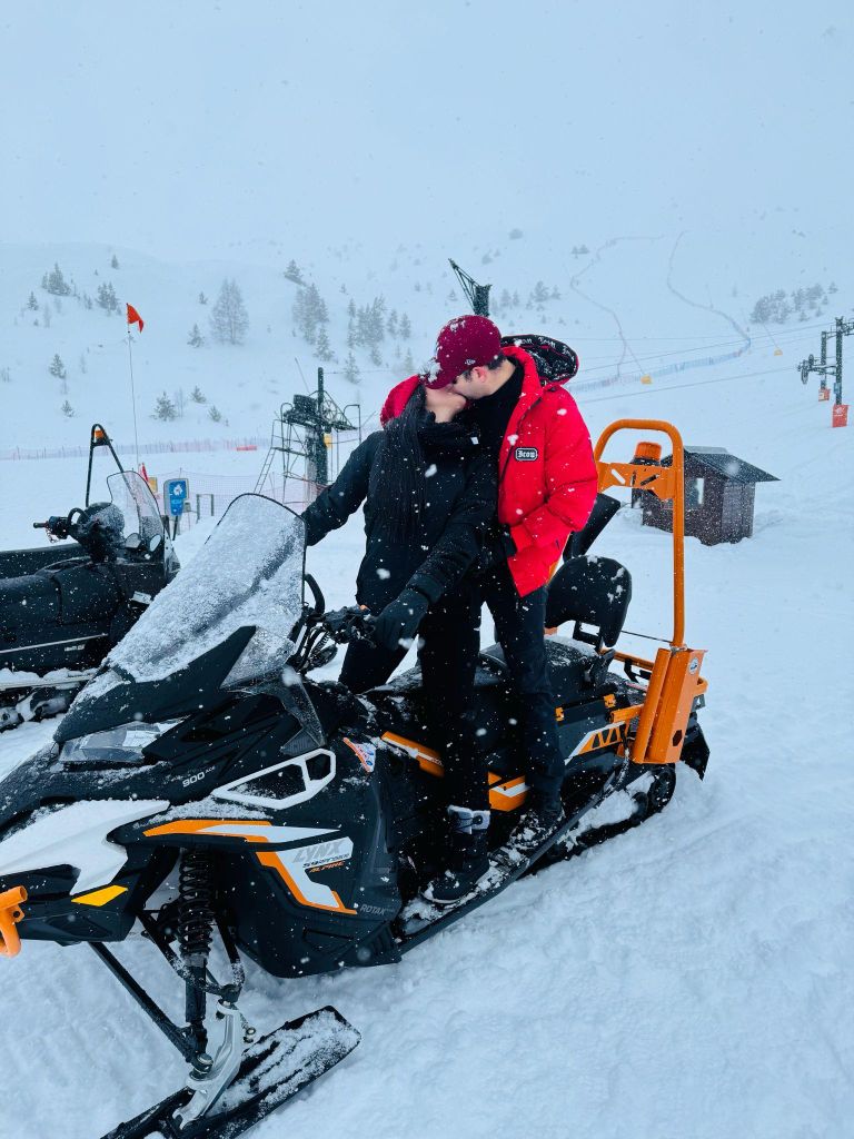 Pyrenäen: Erlebnis mit Weinprobe, Sesselliften und rustikalem Abendessen