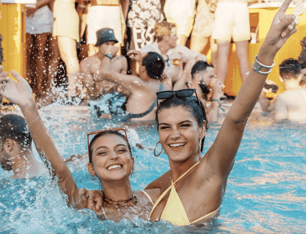 Ibiza: VIP-Poolparty mit Spielen, offener Bar, O Beach & Eden