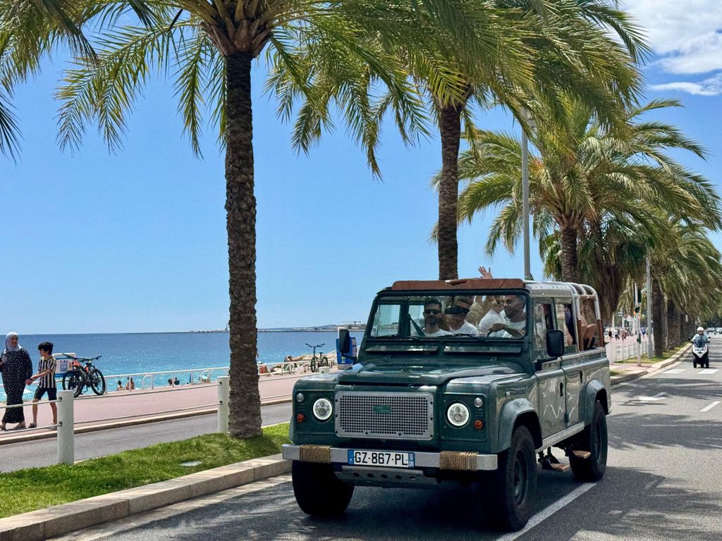 Nizza: Entdecke die Riviera in einem Defender und erkunde Èze