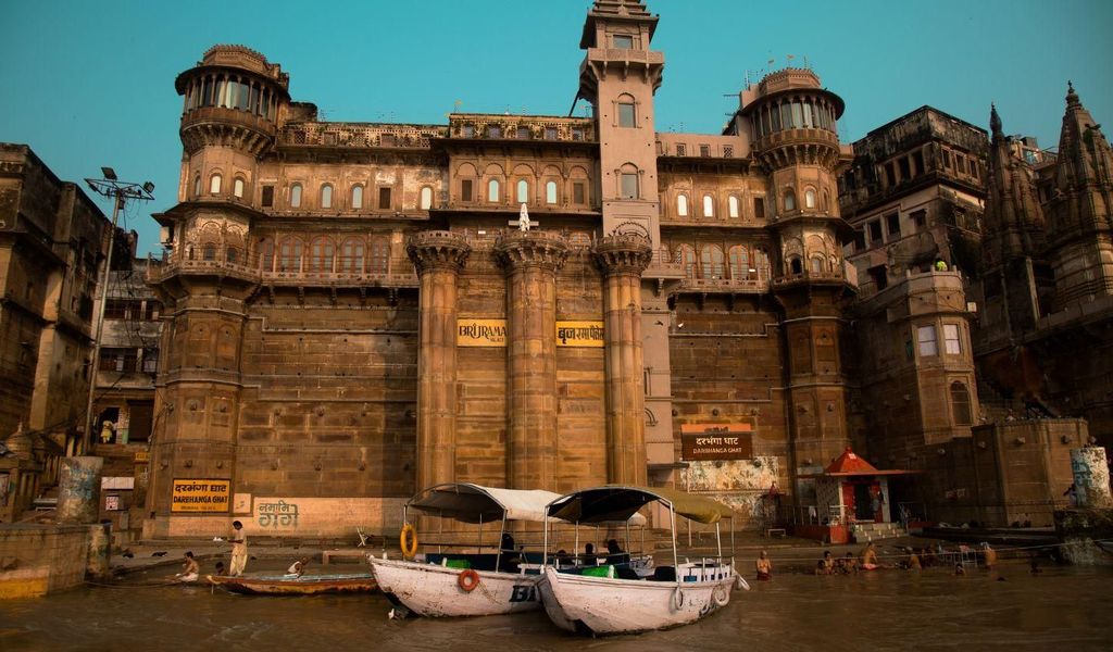 Varanasi: Tagestour mit Sarnath und Bootsfahrt