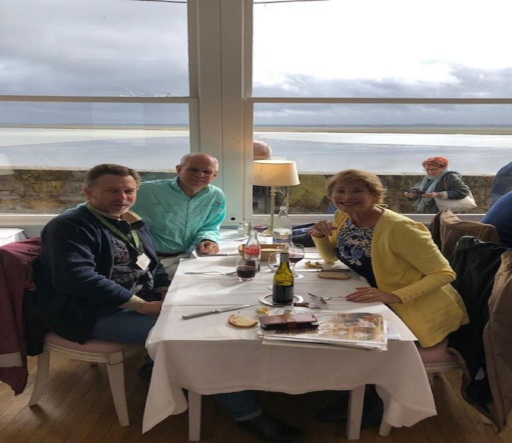 Mont-Saint-Michel: Private Ganztagestour ab Caen oder Bayeux