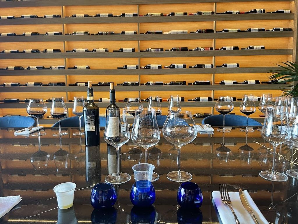 Positano: Weinverkostung in kleiner Gruppe mit einem renommierten Sommelier