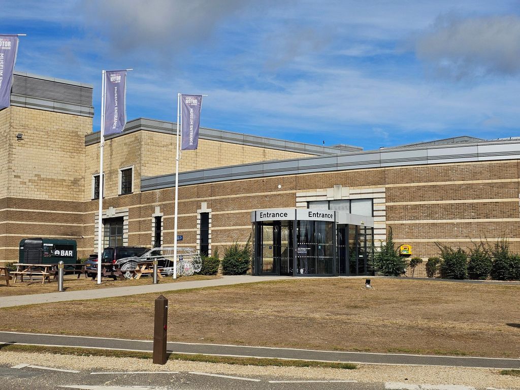 Von Birmingham aus: Ganztagestour zum British Motor Museum