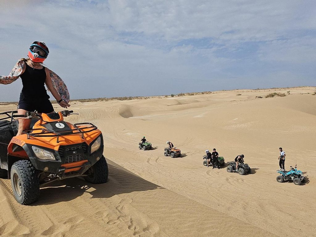 Von Agadir in die Wüste: Quad-Tour mit Sandboarding