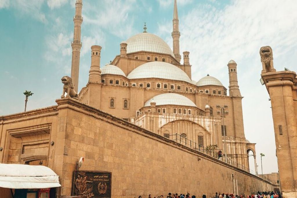 Tagestour Große Pyramiden und Sphinx Ägyptisches Museum Bazzar