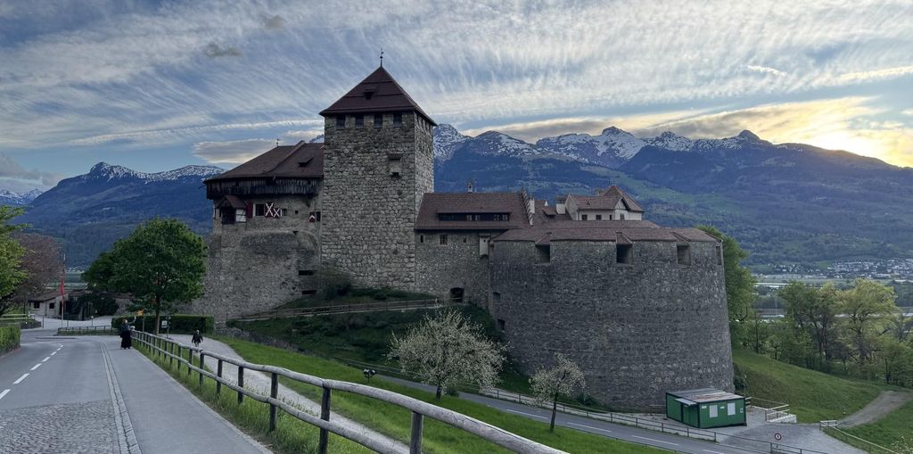 Von Zürich aus: Liechtenstein, Österreich, Deutschland, Schweiz