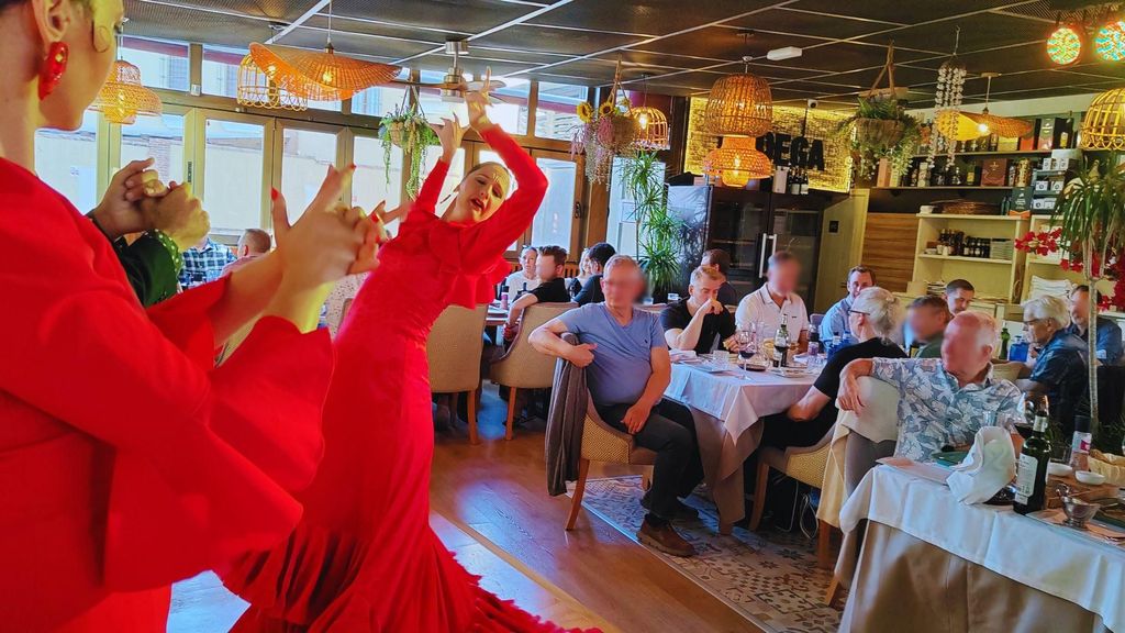 Fuengirola: Flamenco-Show im Restaurant Tipi Tapa nahe Mijas