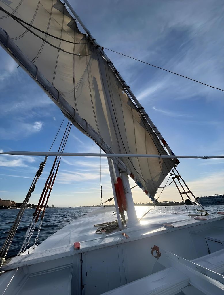 Luxor: Private Felukenfahrt auf dem Nil bei Sonnenuntergang