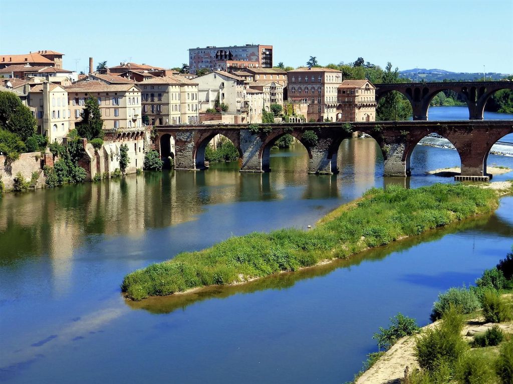 Toulouse: Albi und Cordes/Ciel Tagestour mit Audioguides