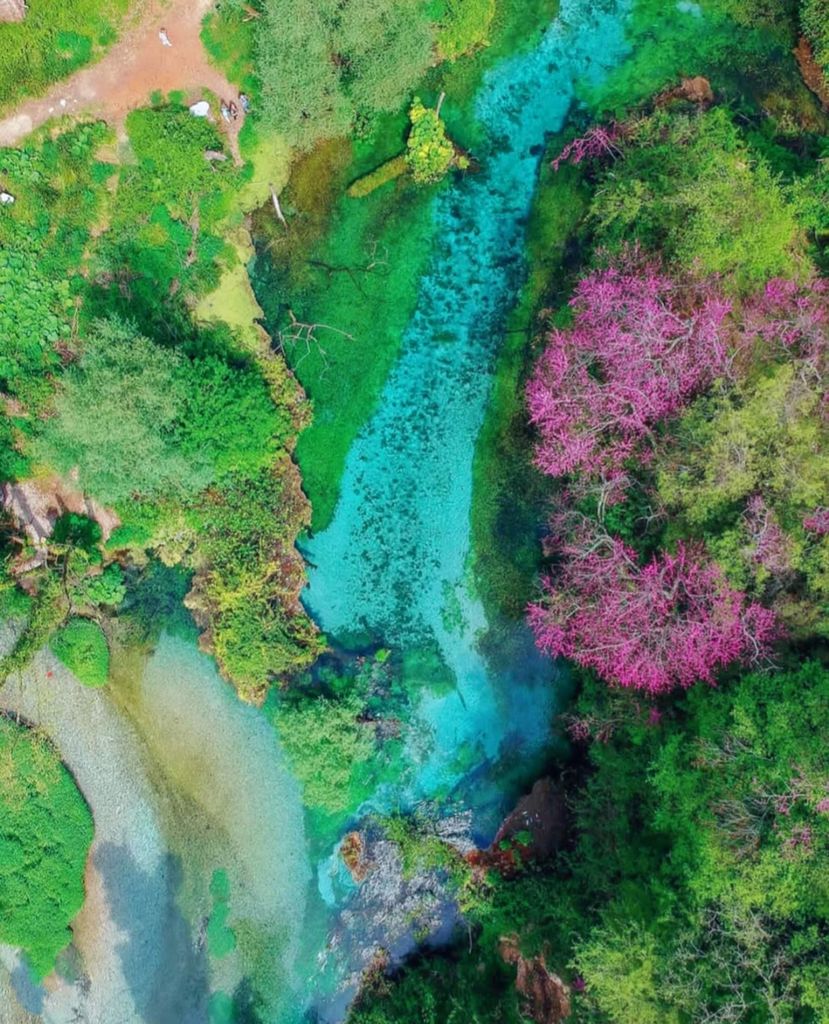 Unsere Gjirokastra- & Blue-Eye-Tour – Abholung ab Saranda & Ksamil