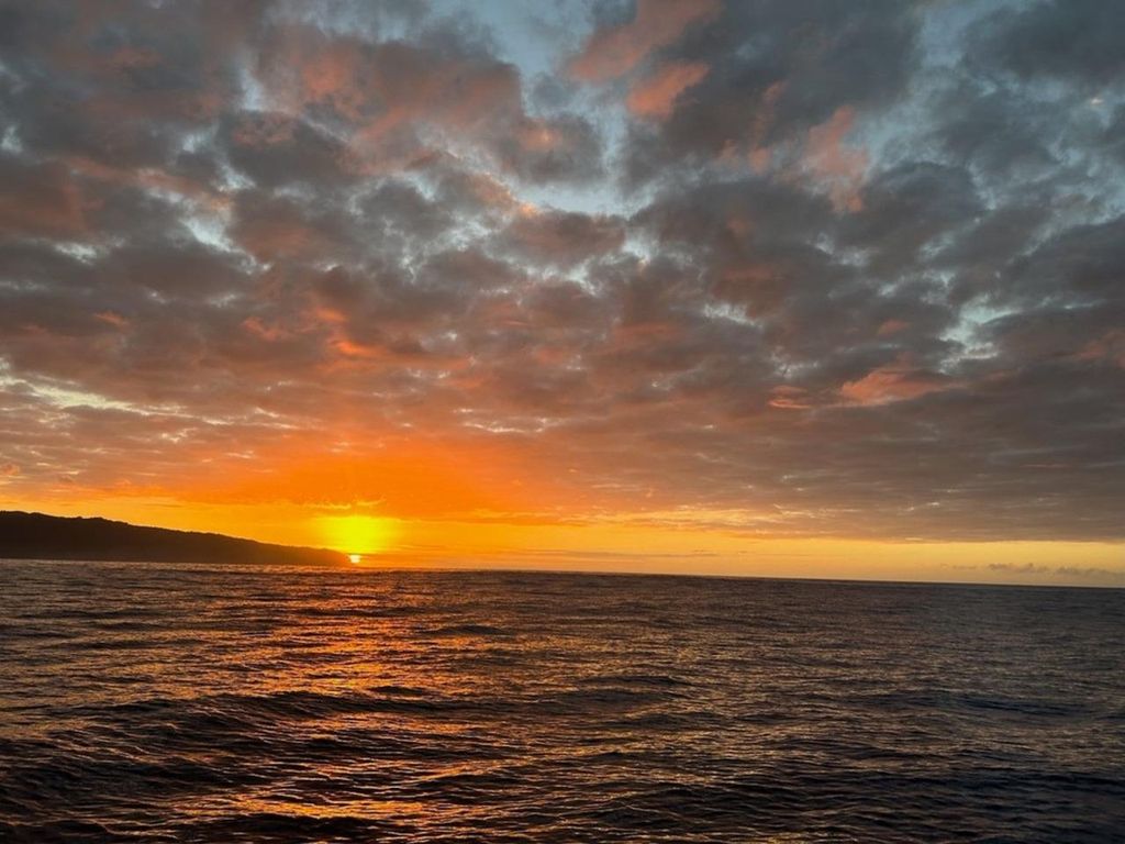 Haleiwa: Oahu North Shore Sunset Cruise