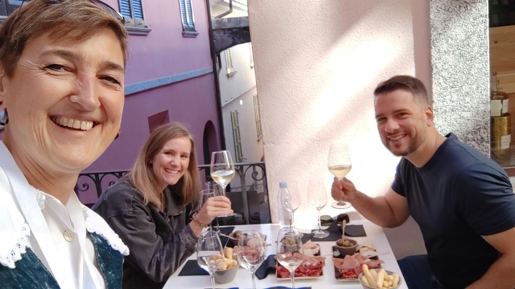 Varenna: Geführter Rundgang mit Wein- und Essensverkostung