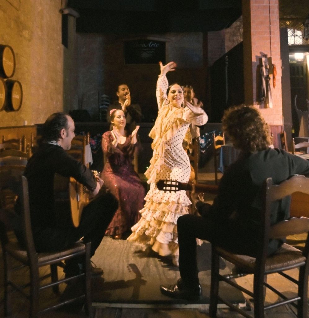 Jerez: Flamenco Show und Menú im Tablao Puro Arte 2025