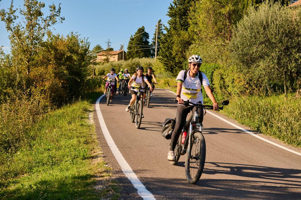 Cesena: E-Bike-Tour auf den Hügeln der Romagna mit Snack