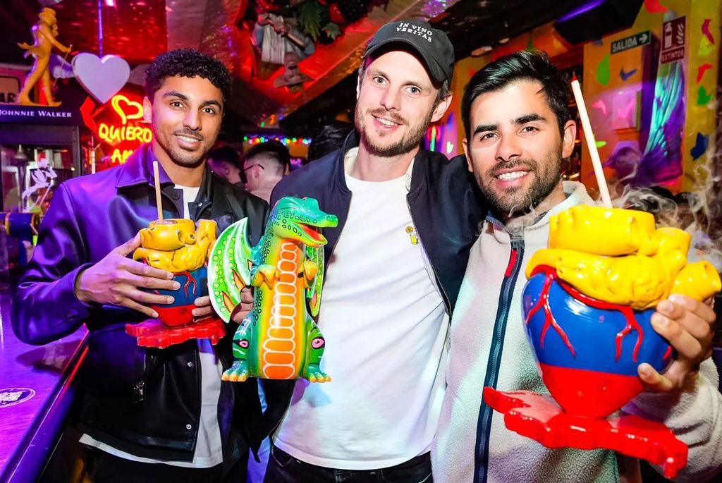 Valencia: Geführte Kneipentour mit Club-Eintritt