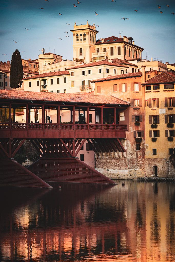 Tour nach Bassano del Grappa: Stadtbesichtigung und Grappa-Verkostung
