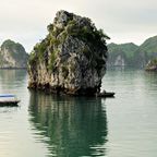 Kleine Boote in Bai Tu Long