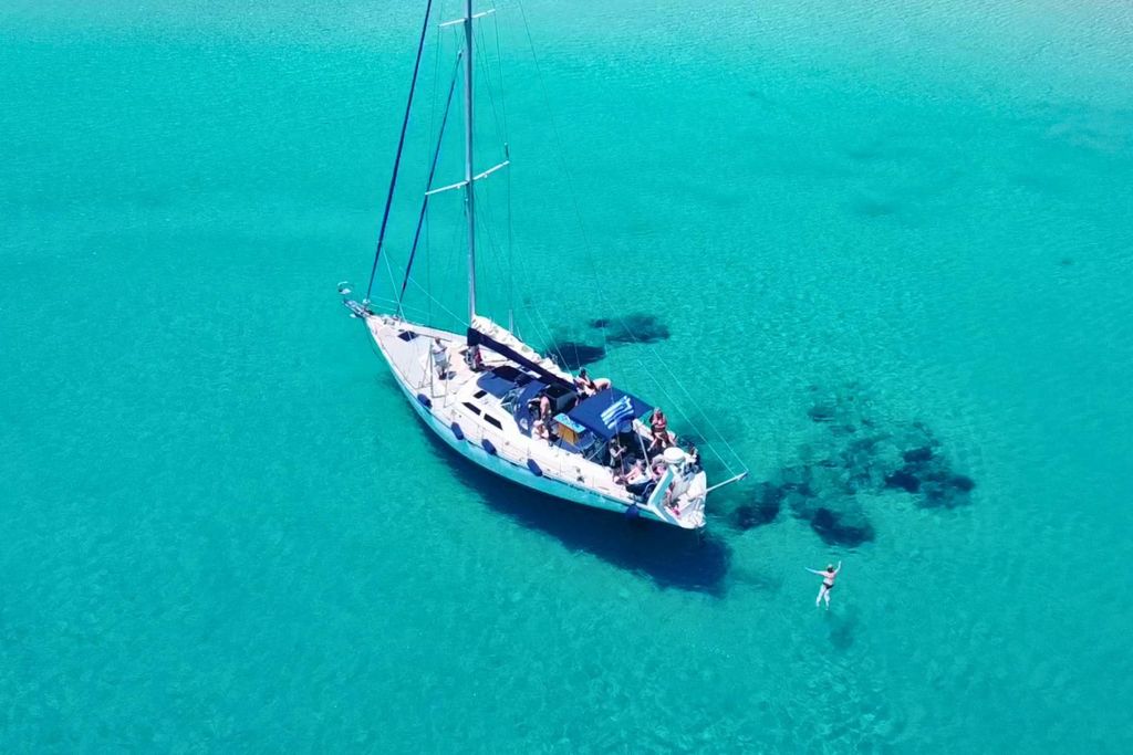 Kos: Segeltörn für kleine Gruppen mit Essen, Getränken und Schwimmen