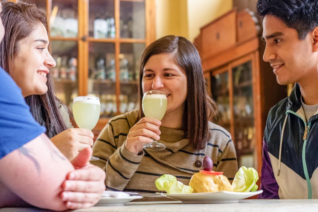 Lima: Lichter, Pisco und Spaß Nachttour und Pisco-Verkostung