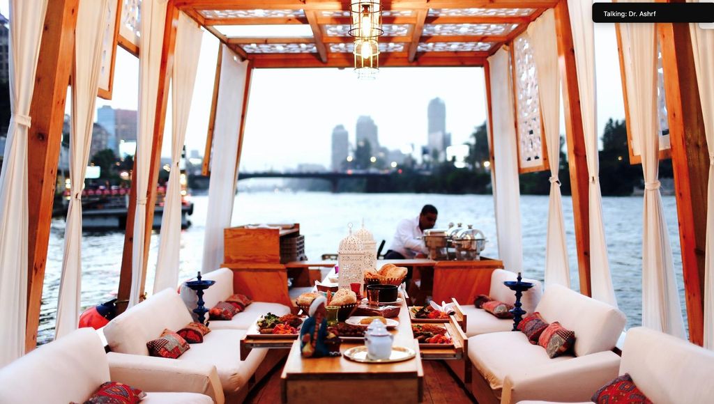 Kairo: Private Felucca-Fahrt mit Abendessen und Getränken