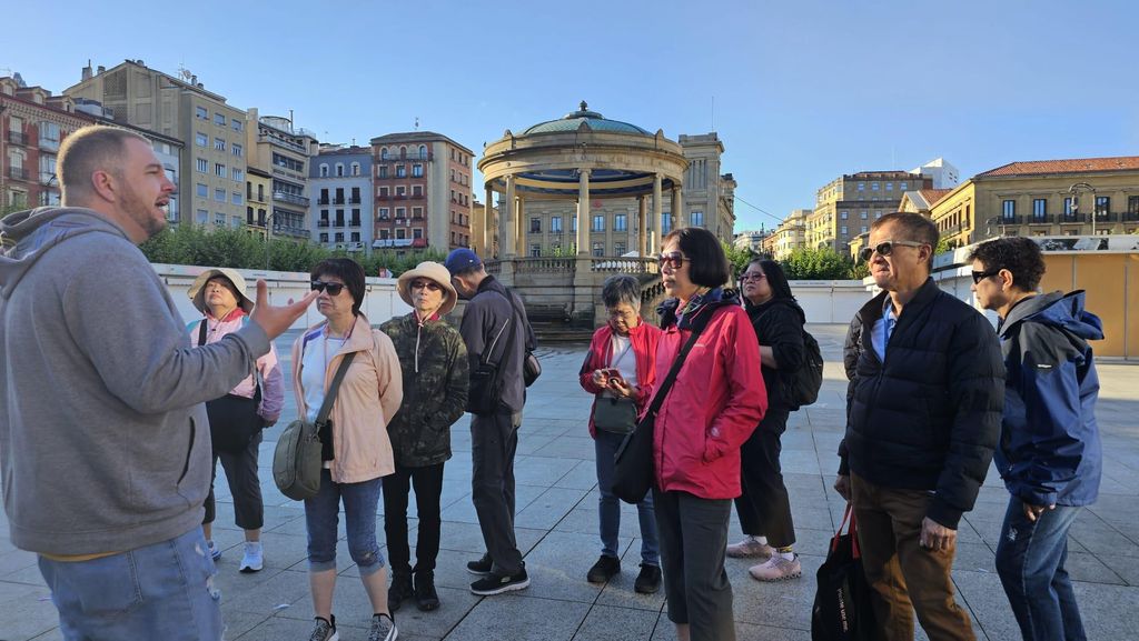 Pamplona: Rundgang und Fotosession mit Stieren
