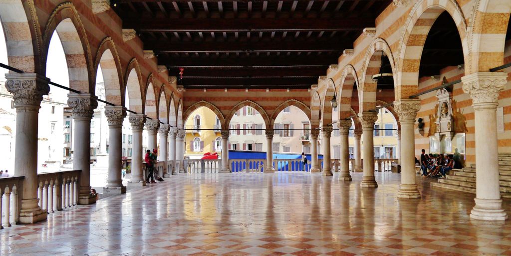 Udine Nascosta: Kuriositäten, Läden und alter Handel