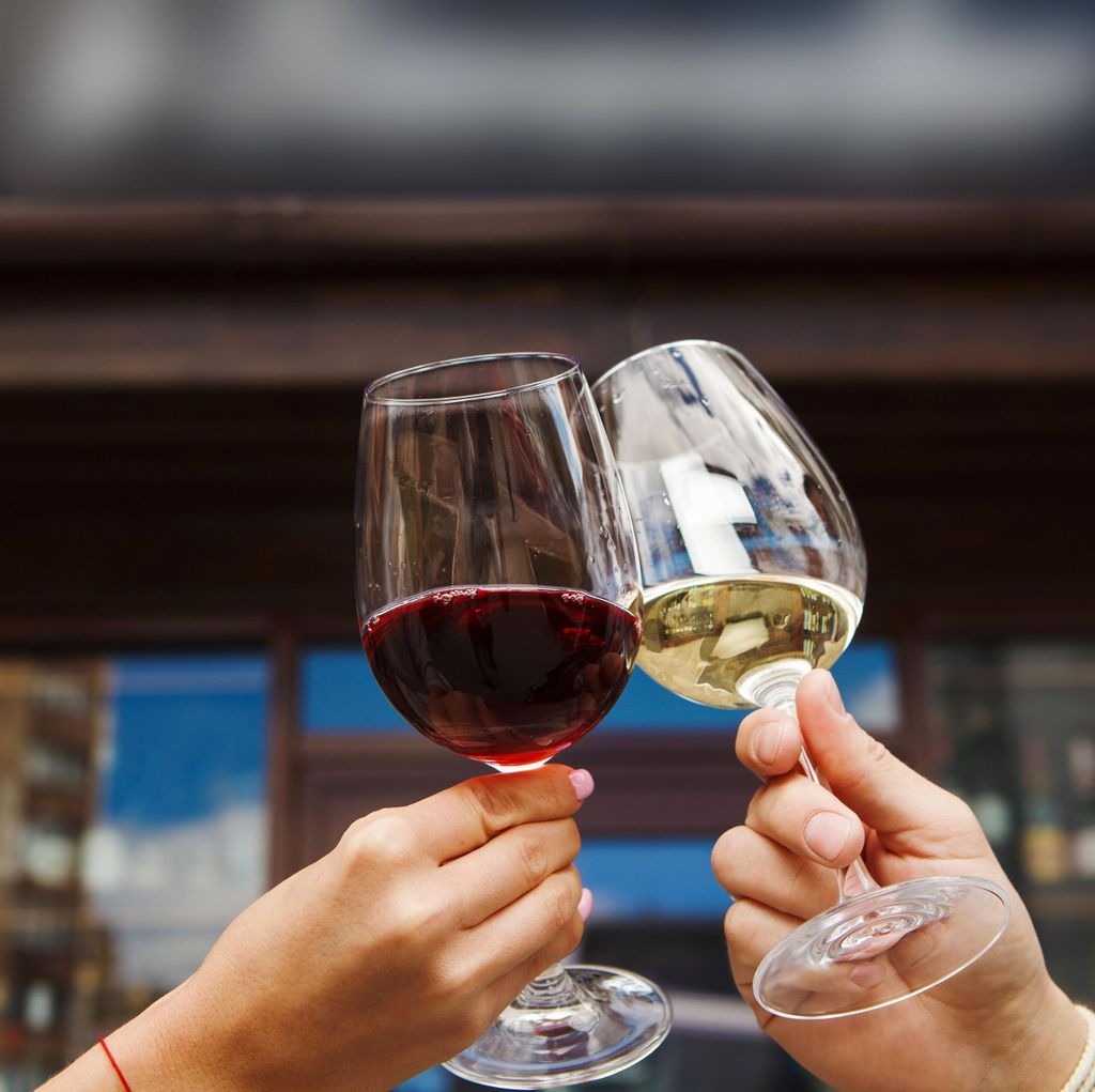 Weiß & Rot - Kurzführung mit Wein in Würzburg