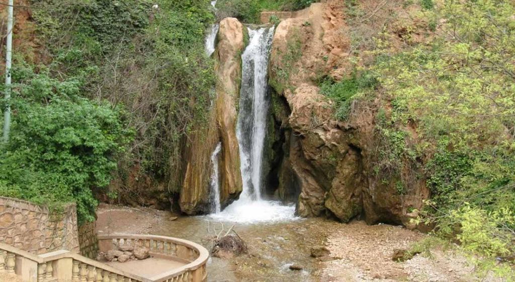 Von Fes aus: Tagestour nach Sefrou & Bhalil