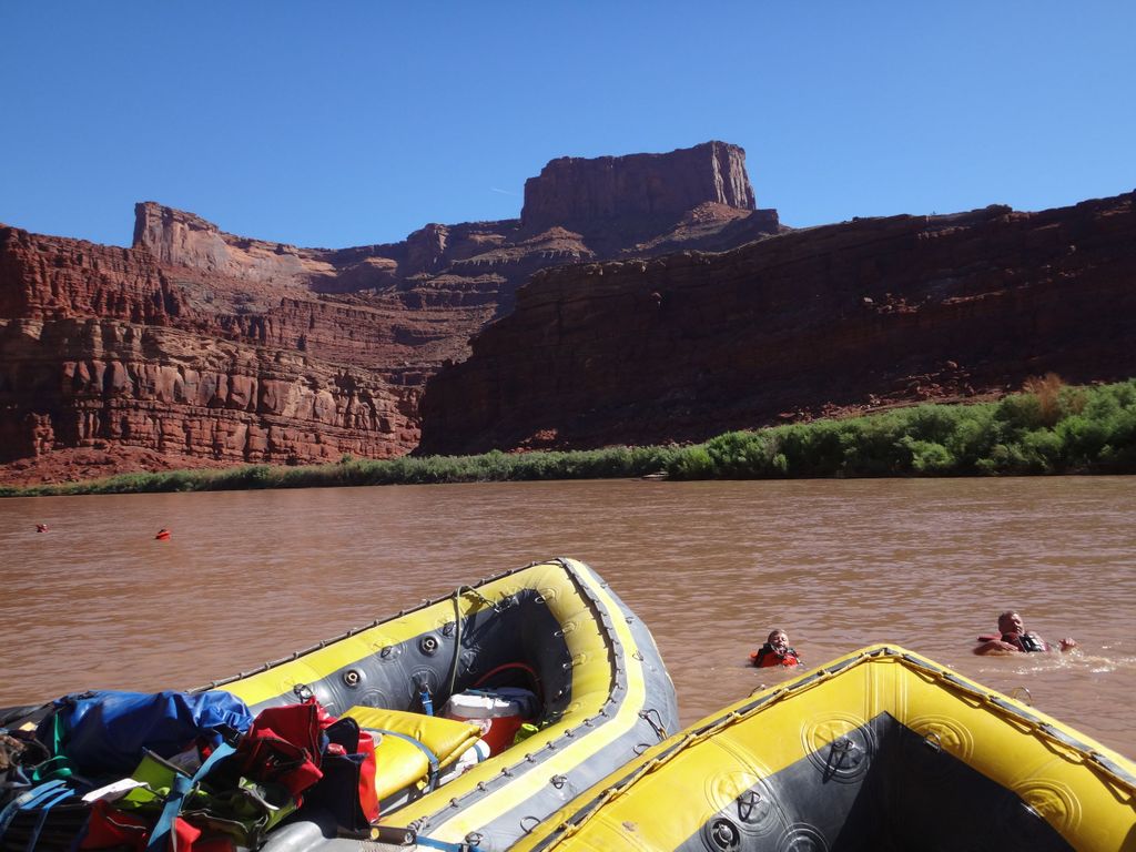 Von Moab aus: Canyonlands 4x4 Drive und Calm Water Cruise