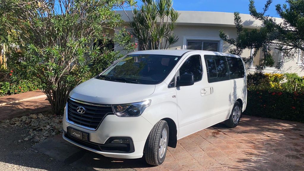 Privater Transfer vom Flughafen Santiago nach Puerto Plata (einfache Fahrt)