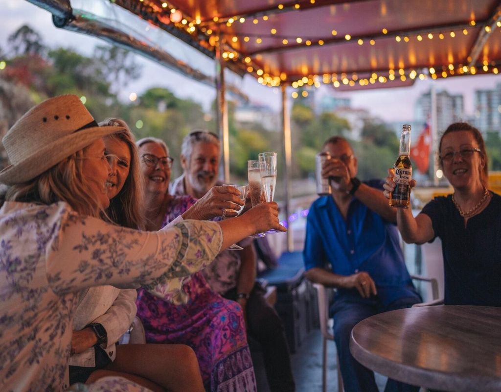 Brisbane: Sunset City Lights Cruise 17:30 oder 18:00 Uhr *saisonal