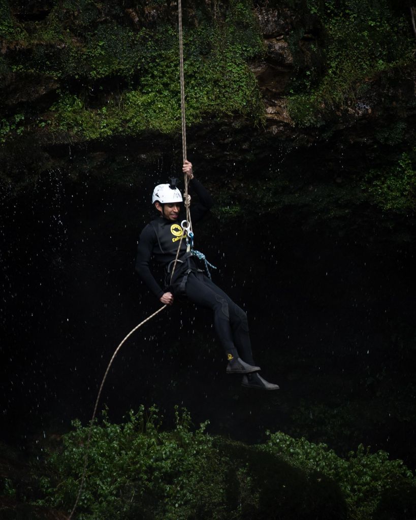 Pucon: Abseilen Salto el claro 90 Meter