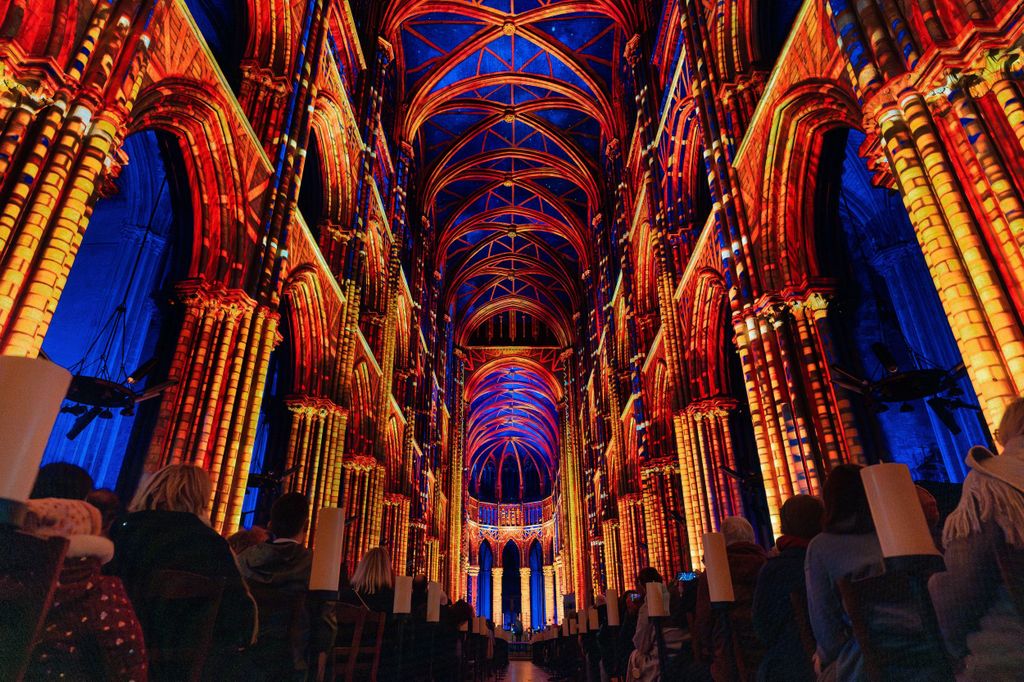 Brüsseler Kathedrale: Immersives Sound- und Lichtshow – Luminiscence