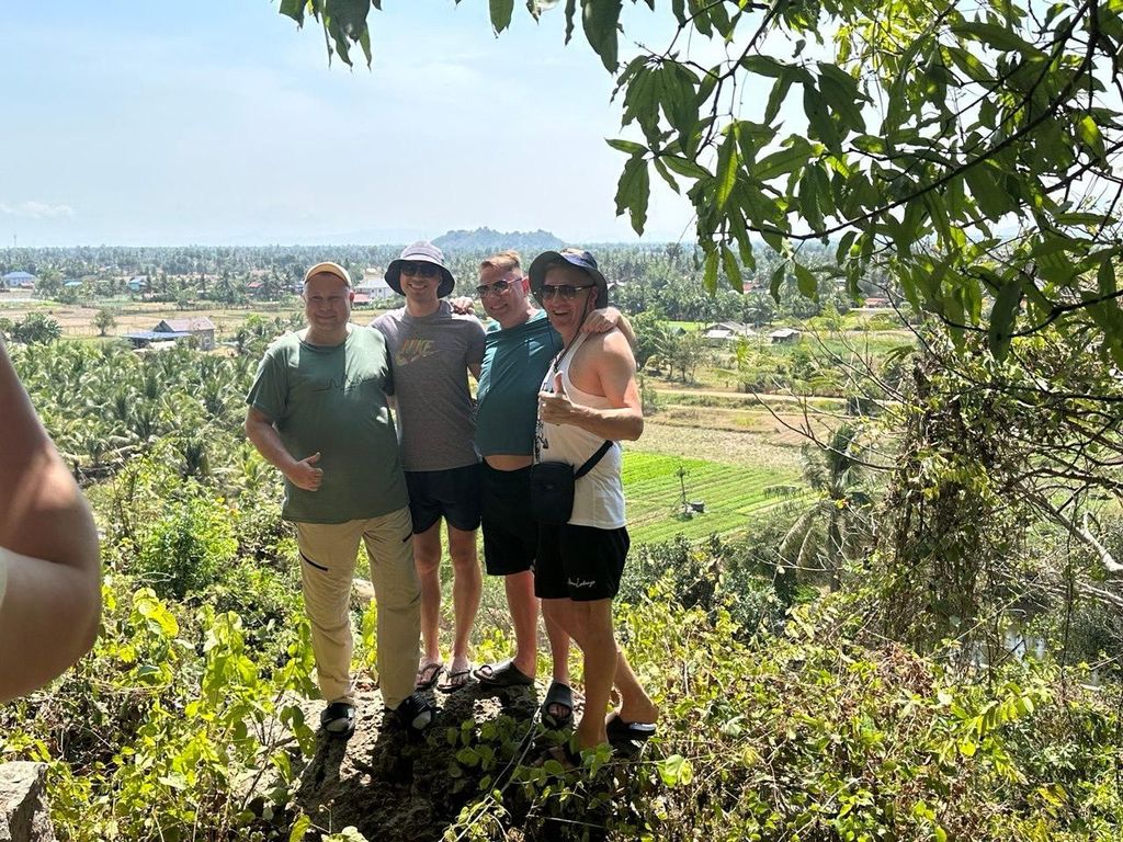 Ab Kampot: Geführte Tour zum Bokor-Berg mit dem Minivan
