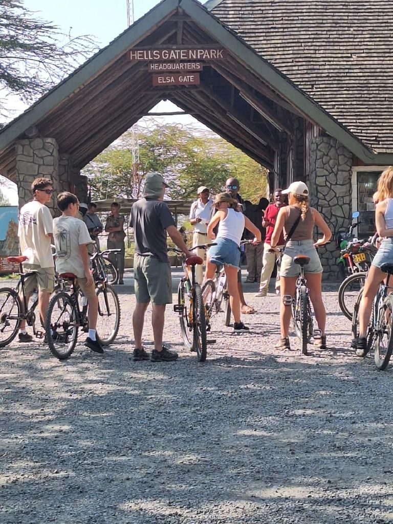 Nairobi: Tagestour zum Lake Naivasha und zum Hell's Gate National Park